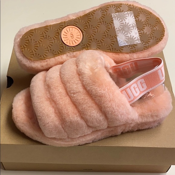 UGG Women’s Fluff Yeah Slide - Picture 2 of 4